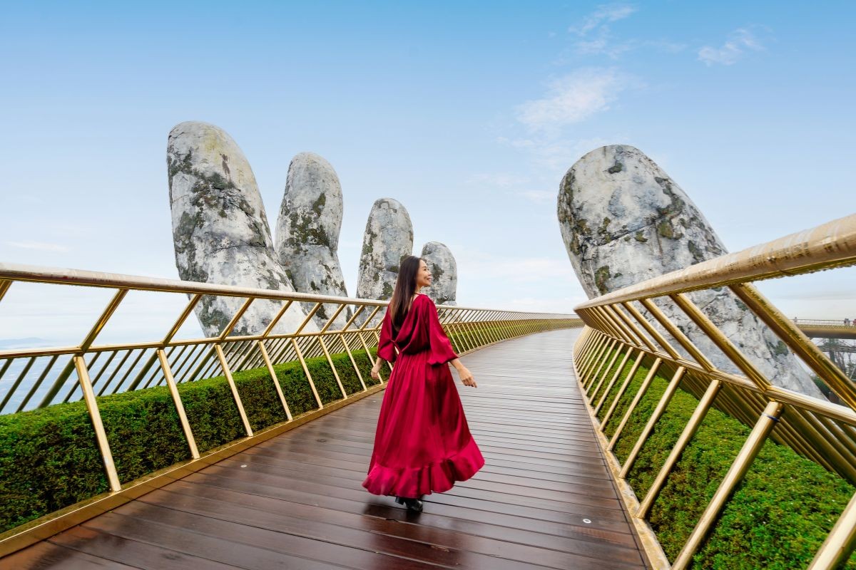 golden bridge da nang