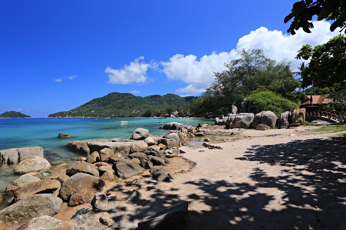 bai-rang-beach-da-nang-the-pristine-beauty-of-son-tra-peninsula